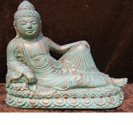 Bild von Buddha liegend aus Lavasand