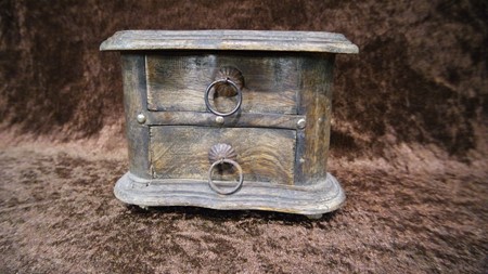 Picture of wooden box small