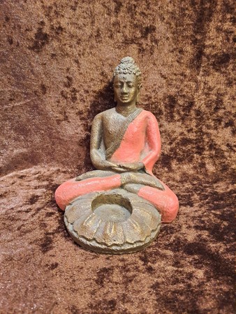 Picture of buddha with candlelightholder